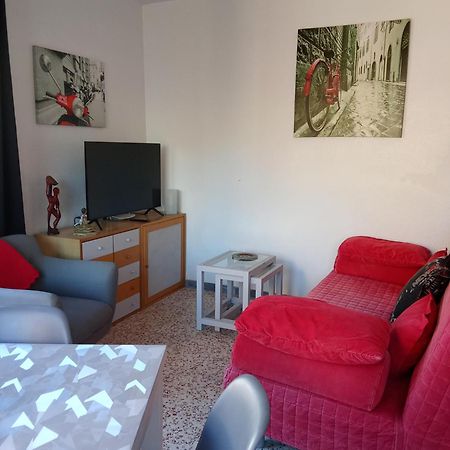 Mawilec, Centre, Plage, Port, Garage อากีลัส ภายนอก รูปภาพ